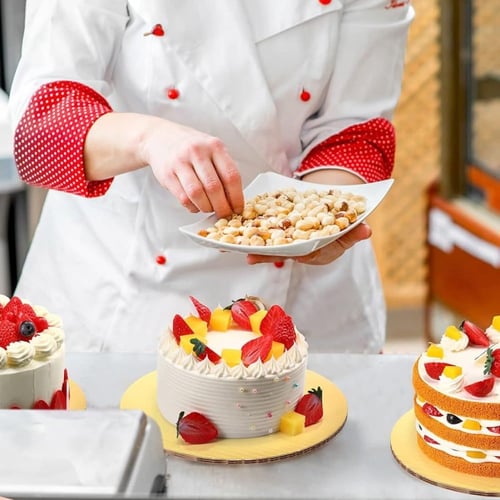 قاعدة كيك ذهبية