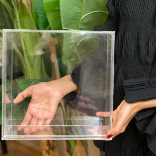 علب و صناديق أكرليك مربع 25 *25 *10