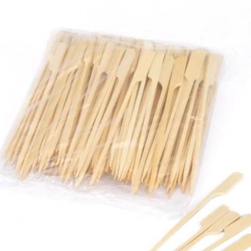 أعواد خشبية