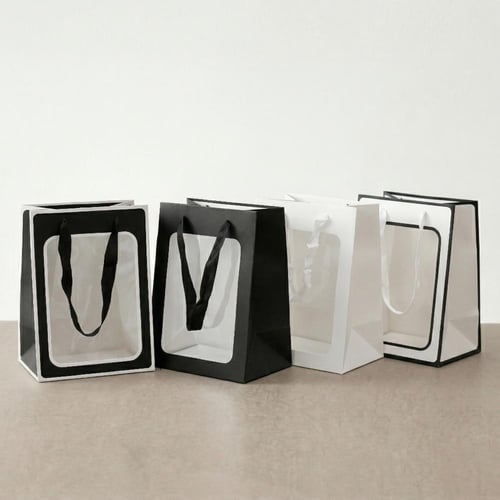 أكياس هدايا ورقية بنافذة شفافة