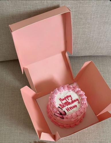 علب مربعة سادة12*12*12 سم بعدة الوان