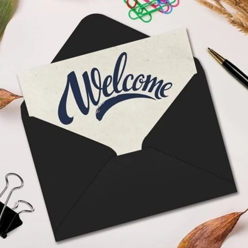 اظرف ورقية للتوزيعات متعددة الالوان 10.5*7 سم