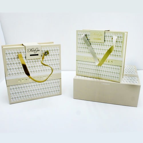 شنط علب هدايا فخمة ( طقم 3 قطع )