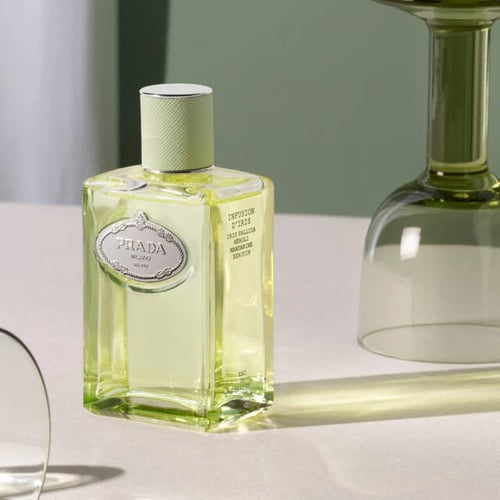 عطر برادا انفيوجن ايريس او دي بارفيوم