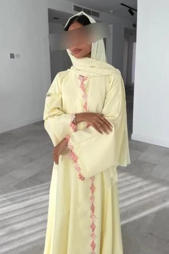 طقم عباية نسائي مناسب لدوام والسفر