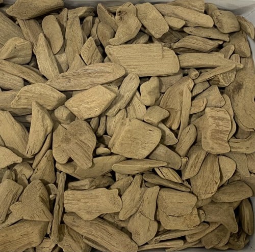 موروكي بتراب العود طبيعي محسن