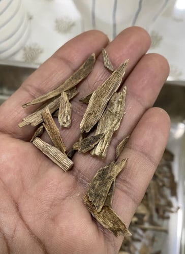 هندي سيسور (قشور)