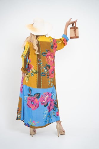 فستان ملمس قطني بالوان صيفية و نقش وردي طويل 2025