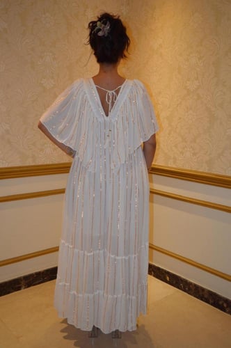 فستان ريحانة بتطريز يدوي فاخر وشيفون حريري