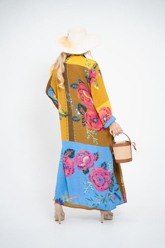 فستان ملمس قطني بالوان صيفية و نقش وردي طويل 2025