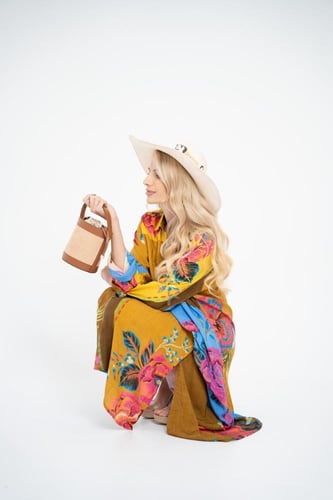 فستان ملمس قطني بالوان صيفية و نقش وردي طويل 2025