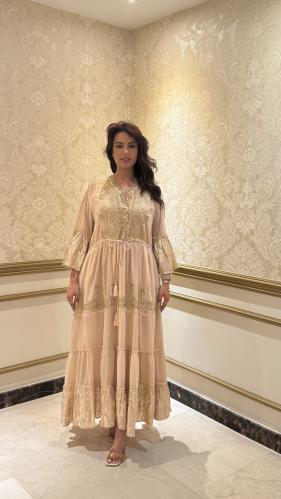 فستان بيج مطرز بقطن فاخر Aaravi راقي صناعة تركية ف...