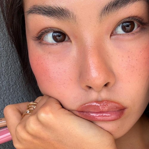 رود مرطب و تنت الشفاه salty tan