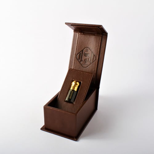 دهن العود النادر (الأول)