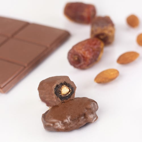 كرتون تمر بالشوكولا واللوز 250 جرام( 12 علبه)