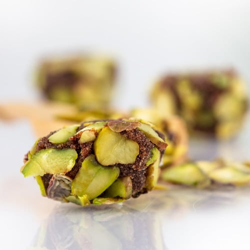 صحن مطحون التمر بالمكسرات