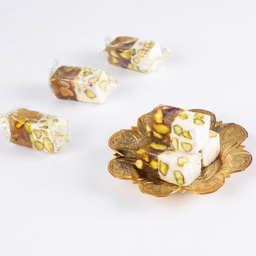 راحة بالفستق مع النوكا