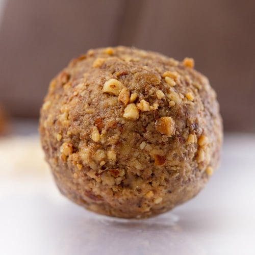 كرات التمر بالشوكولا 20 قطعة