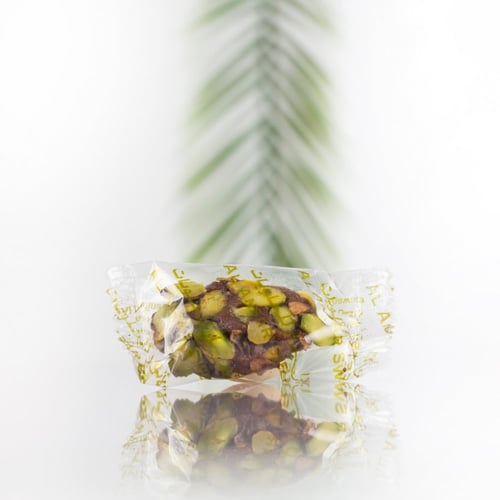 مطحون التمر بنوع واحد من المكسرات (بالفستق)