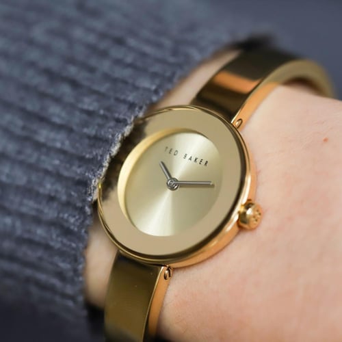 ساعة تيد بيكر