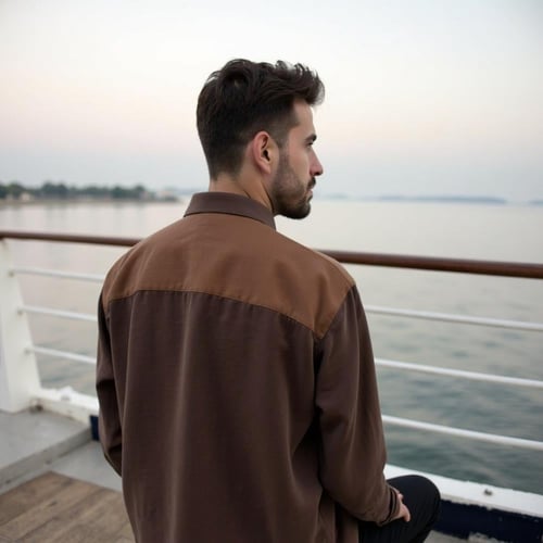 طقم قميص بني و بنطلون كارجو