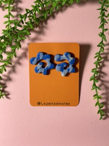 حلق "قرط" مموج أزرق