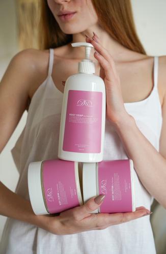 مجموعة العناية الكاملة بالجسم (صابون + مقشر + زبدة...