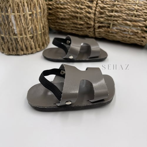 جزمات اطفال شرقي من شهر الى 3 سنوات