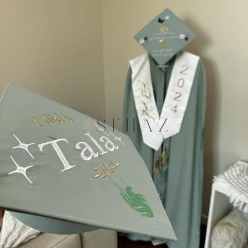 عباية وقبعة ووشاح تخرج 2025 - مع امكانية اضافة الا...