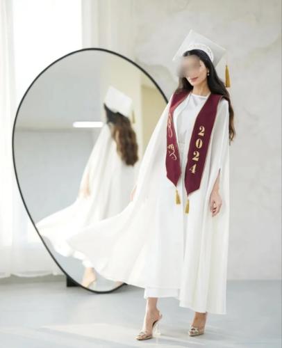 عباية وقبعة ووشاح تخرج