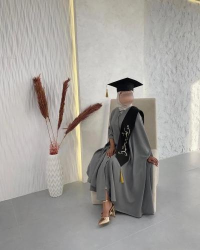 عباية وقبعة ووشاح تخرج 2025 - مع امكانية اضافة الا...