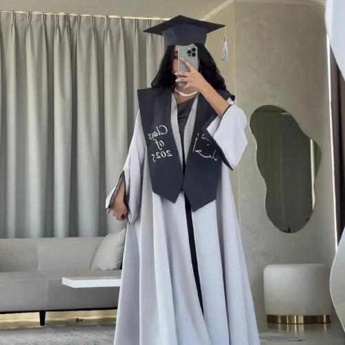 عباية وقبعة ووشاح تخرج 2025 - مع امكانية اضافة الا...