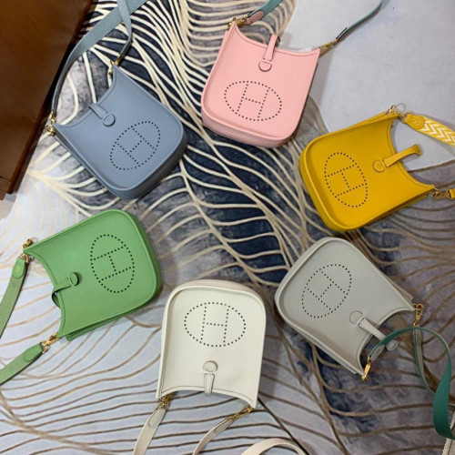 حقيبة هيرميز إيفلين