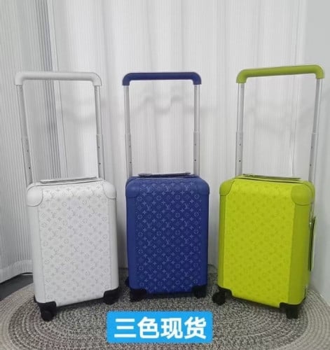 حقيبة سفر لويس فيتون