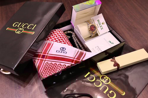 بوكس هدايا شماغ قوتشي مع ساعة رولكس رجالي