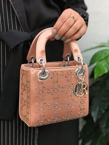 شنطة ديور كريستال - درجة أولى مع كافة الملحقات