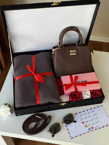 هدايا نسائية شتوية فخمة – بوكس شتوي نسائي