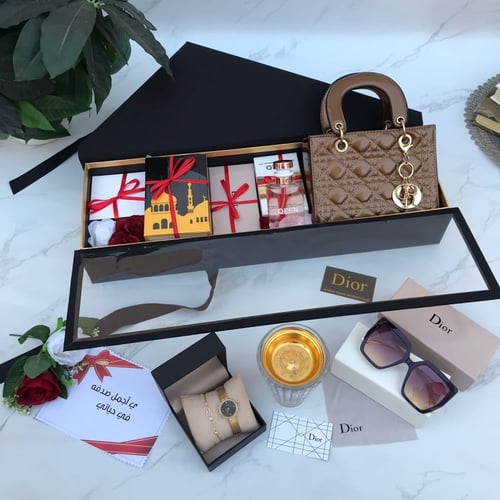 هدايا نسائية ماركة ديور