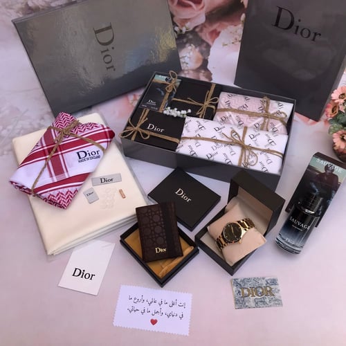 طقم هدية رجالي مع اكسسوارات رجالية ماركة ديور