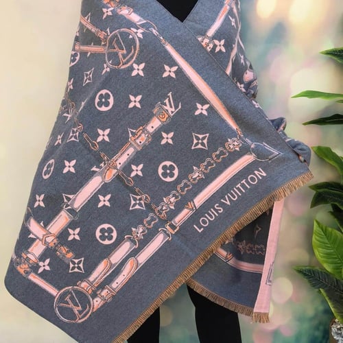 شالات ماركة لويس فيتون LV