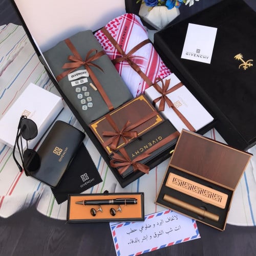 مجموعه هديه رجاليه ماركة جفنشي