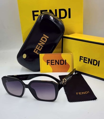 نظارات شمسية نسائيه فندي