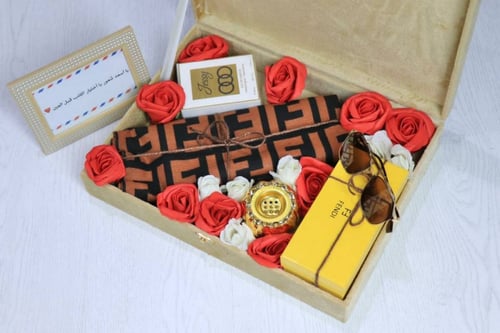 جديدنا شال فندي مع نظارة فندي وعطر