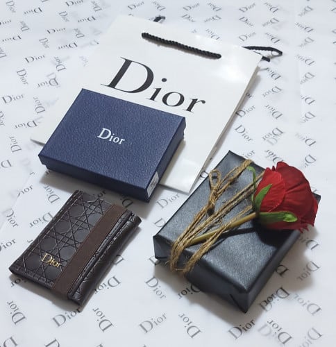 بوك ماركة ديور درجة اولى _متجر مون