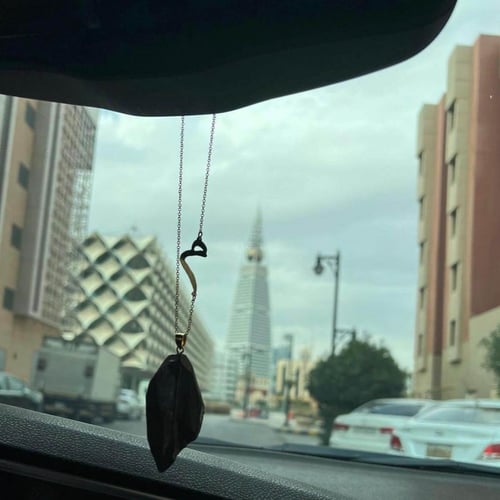 تعليقة كسرة عود للسيارة بالاسم _متجر مون