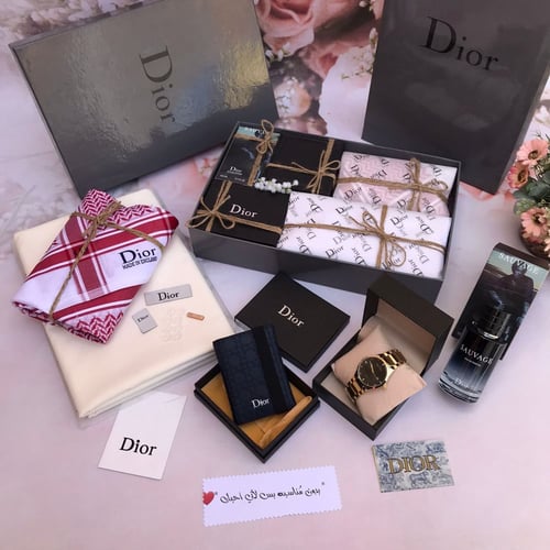 طقم هدية رجالي مع اكسسوارات رجالية ماركة ديور