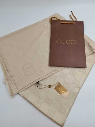 سكارف قوتشي نسائي