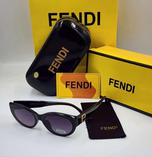 نظارات شمسية نسائيه فندي