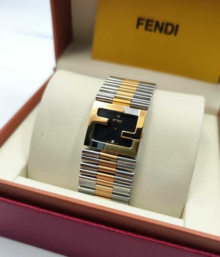 ساعات فندي نسائي مربعة درجة أولى مع كرت الماركة