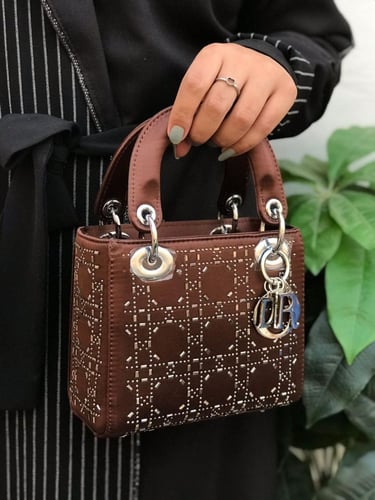 شنطة ديور كريستال - درجة أولى مع كافة الملحقات